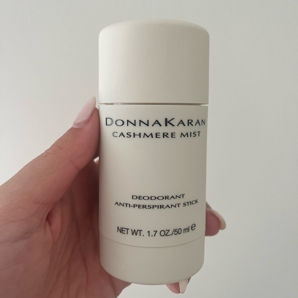 DonnaKaran Cashmere Mist Deodorant anti-perspirant stick